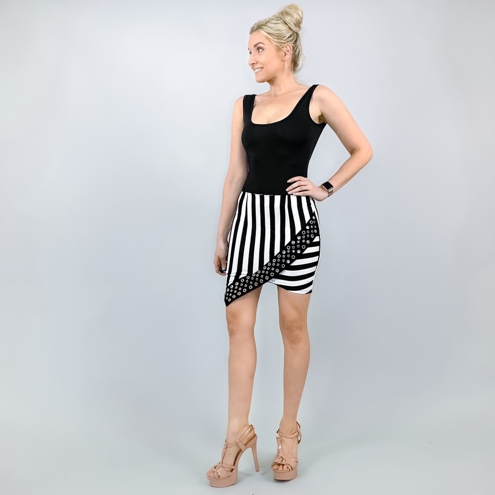Stripe Asymmetrical Skirt - Picture 5 of 8